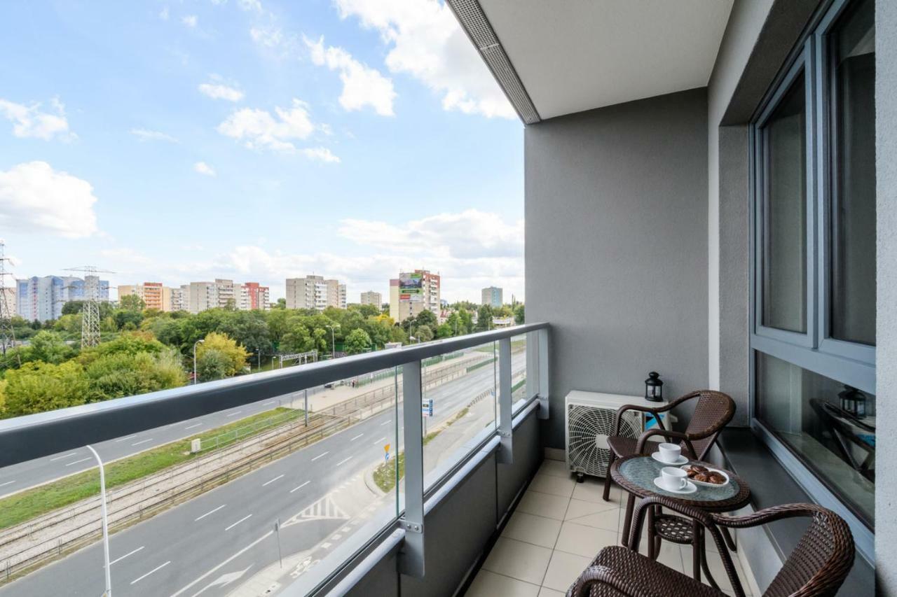 Cinema Apartment - Варшава Екстериор снимка